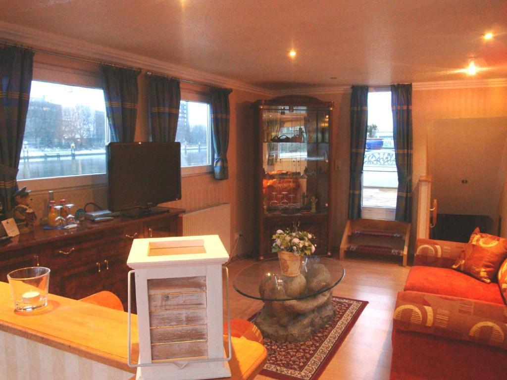 Hotelschiff Perle Бремен Номер фото